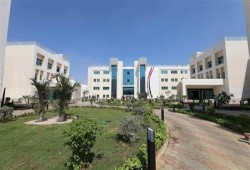 طلاب الطب بجامعة 6 أكتوبر يستغيثون بعد رفع المصروفات الدراسية 30 ألف جنيه
