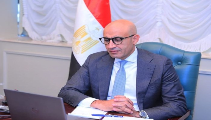 تصريحات "الوزير المزور" عن إدماج الذكاء الاصطناعي بالمناهج التعليمية وهم يتَجاهُل الواقع المزري