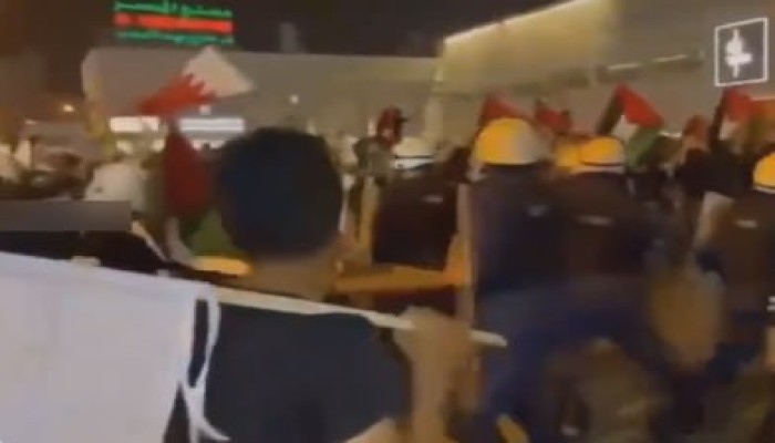 فيديو: عودة السفير الإسرائيلي تشعل غضب الشارع البحريني