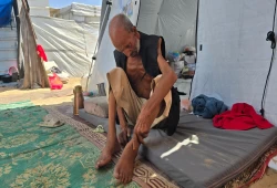 ميدل إيست آي || المجاعة الإسرائيلية تفتك بالحوامل وكبار السن في غزة