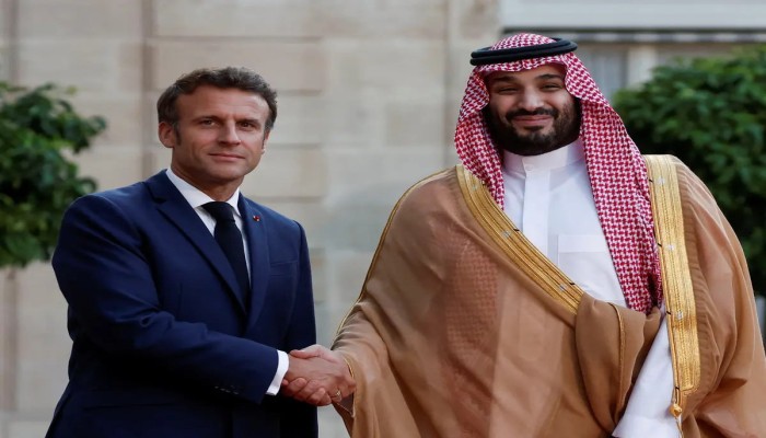 وسط تجاهل حق الفلسطينيين في المقاومة.. ماكرون وبن سلمان يقودان مؤتمر "حل الدولتين" ونزع سلاح حماس