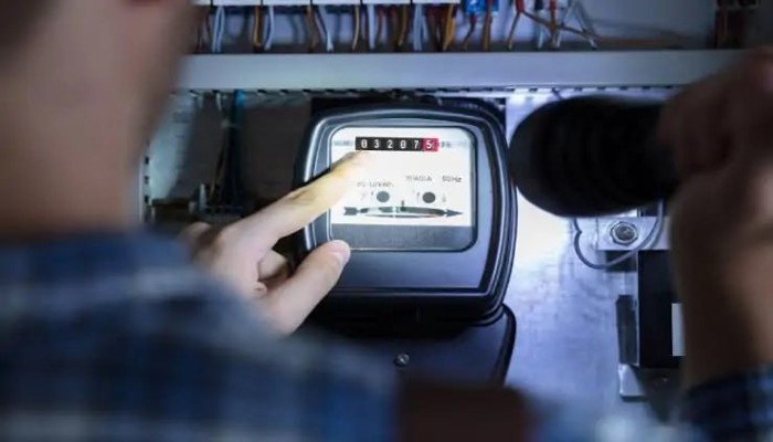 عيدية السيسي للمصريين بالمولد النبوي... زيادة 25% بأسعار الكهرباء والطاقة خلال سبتمبر