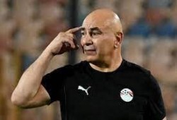 ماذا وراء انسحاب منتخب حسام حسن أمام زامبيا بحجة المدرب الإسرائيلي؟!!