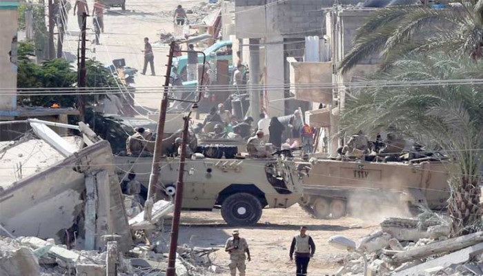 هجوم ممنهج على حي ميناء العريش.. تهجير قسري يطال آلاف السكان