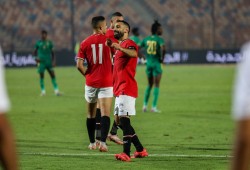أهداف في الملعب وهزائم في الواقع... الحكومة تلعب على تغييب وعي المصريين