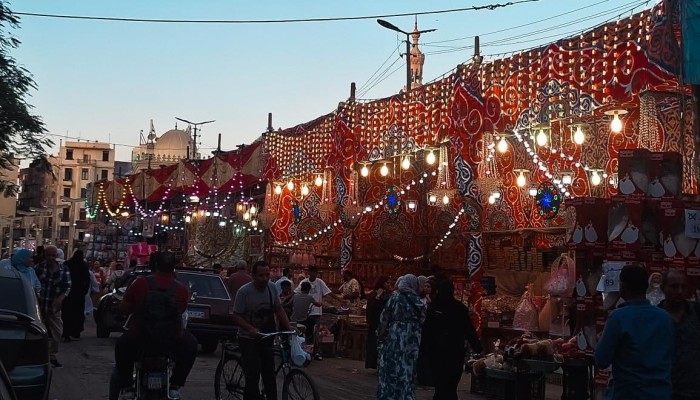 محلات الحلوى بلا زبائن.. الغلاء يخنق بهجة المولد النبوي
