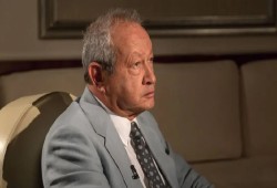 وصفها ساويرس بالرسوم غير القانونية: كيف تثقل الحكومة كاهل المطورين العقاريين بالساحل الشمالي؟