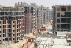 ركود العقارات في مصر: لماذا لم ينقذ خفض الفائدة السوق؟