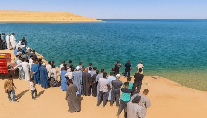 شاهد|| بحيرة غامضة تظهر فجأة في صحراء المنيا وتثير الجدل!!