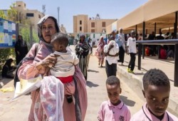 مقابل ألف دولار.. حكومة مدبولي تمدد مهلة تسوية أوضاع الأجانب لمدة عام إضافي