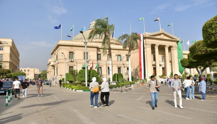 من فصول المدرسة إلى مدرجات الجامعة: "سنة أولى جامعة" بين التيه والأمل