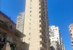 كارثة عقار المندرة المائل.. هدم 11 طابقًا يكشف عشوائية البناء وأزمة الرقابة في الإسكندرية