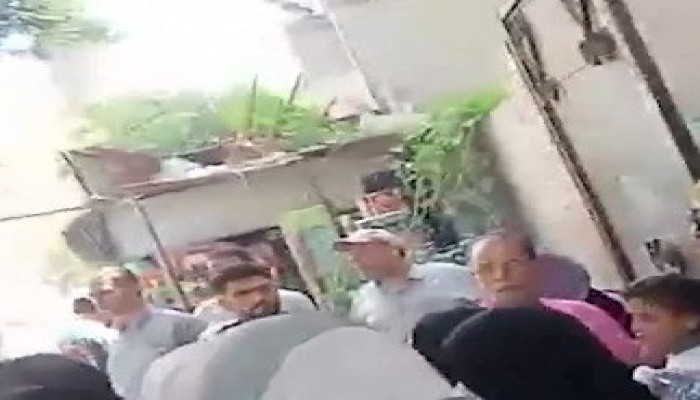 شاهد|| مظاهرة لأهالي الجيزة أمام "هيئة المساحة" بعد تأخير صرف تعويضات هدم منازلهم منذ شهور