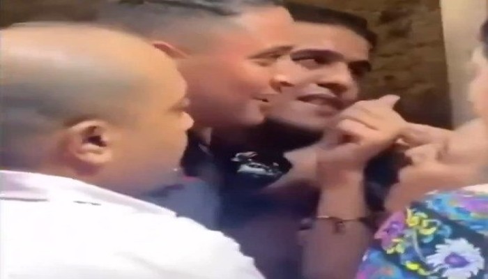شاهد|| أمين شرطة يكلبش مواطن في ماسورة مياه بحدائق القبة... في قانون الغاب لا كرامة لمصري!