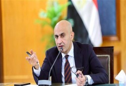 بازار المناهج.. كيف يحوّل انفتاح التعليم هوية 28 مليون تلميذ إلى سلعة؟