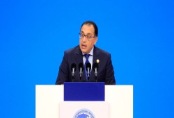 "مدبولي" يتباهى بإنجازات عمرانية للطبقة الحاكمة.. والمواطن المطحون يسأل: أين نصيبنا؟