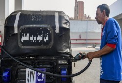 بالأرقام.. زيادات مرتقبة في أسعار البنزين والكهرباء: الحكومة تبرر والخبراء يحذرون