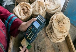 خطة مدبولي لرفع الدعم... طريق ممهد إلى إفقار المصريين وإلغاء دعم الخبز