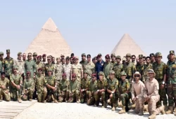 ميدل إيست آي|| مقترح مصر لتشكيل قوة دفاع عربية على غرار الناتو يُواجَه بالرفض في قمة الدوحة