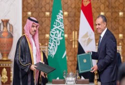 غياب كامل الوزير عن مباحثات الاستثمار الصناعي بين البلدين يثير التساؤلات عن فيتو سعودي قد يقود لتغيير وزاري بمصر!!