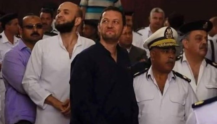 العقيد أحمد فكري وضباط سجن بدر 3 يعتدون على وزير التموين د. باسم عودة لفك إضرابه عن الطعام