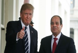 شاهد|| وصلة ضحك وسخرية بعد وصف مذيع أمريكي ترامب بأنه كالسيسي في مصر !!