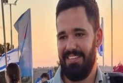 تصاعد الخسائر الإسرائيلية في غزة: مقتل ضابطين في كمينين نفذتهما حماس وارتفاع حصيلة القتلى إلى 911