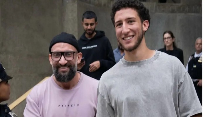 إسقاط الجنسية عن أكرم السماك وأبنائه: جدل يتصاعد بين البراءة القانونية والتصفية السياسية
