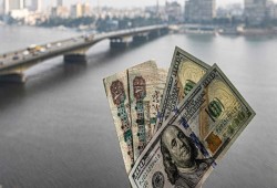 الدولار والذهب في مصر.. استقرار هش يفضح فشل سياسات السيسي الاقتصادية