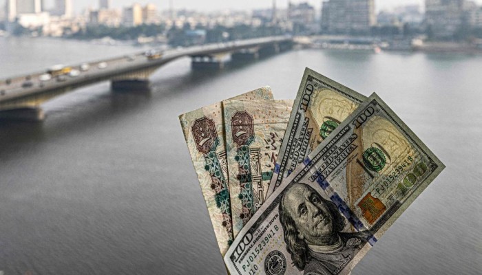 الدولار والذهب في مصر.. استقرار هش يفضح فشل سياسات السيسي الاقتصادية