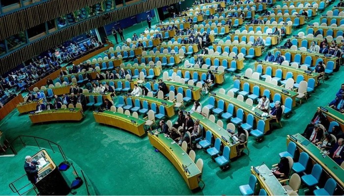 "تسونامي الانسحاب" يفضح عزلة نتنياهو.. وحضور 48 دولة فقط يثير الجدل