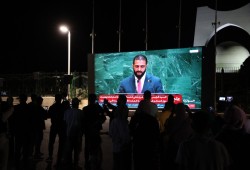 ميدل إيست مونيتور || بعد الأسد: صراع سوريا مع الغزو والانقسام وزعامة جديدة