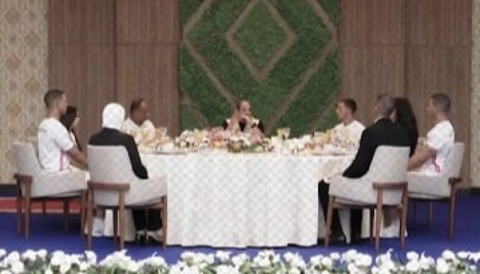 شاهد || سقوط ورقة التوت الأخيرة عن السيسي يظهر تخاذله وخضوعه لإسرائيل