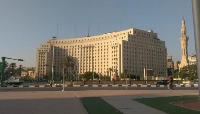 أموال الامارات تبتلع وسط القاهرة...تحويل مجمع التحرير لفندق"كايرو هاوس"