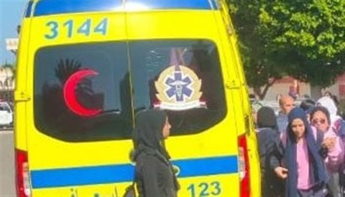 شاهد|| اختناق 15 طالبة بالمدرسة الصناعية بالزقازيق في الشرقية