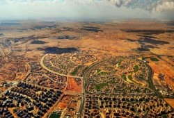 بعد أن مهدها السيسي بالبلدوزر.. الإمارات تبتلع 6 قطع أراضي متميزة بالدراسة وشارع صلاح سالم بالقاهرة