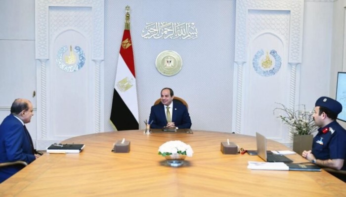 اجتماع السيسي وقيادات عسكرية الخميس... مزيد من البزنس والامتيازات المالية مقابل الولاء لمواجهة سيناريو مظاهرات المغرب بمصر!