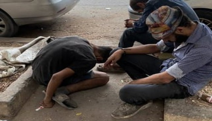 فوضى المخدرات أمام قسم عين شمس ومستشفى الشرطة العسكرية.. غضب شعبي وسخرية من غياب الأمن والمسؤولية