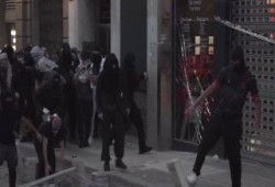بالفيديو|| اقتحام مكاتب “سيكوريتاس” في اسكتلندا: تصعيد جديد ضد شركات مرتبطة بتكنولوجيا الـF-35 الإسرائيلية