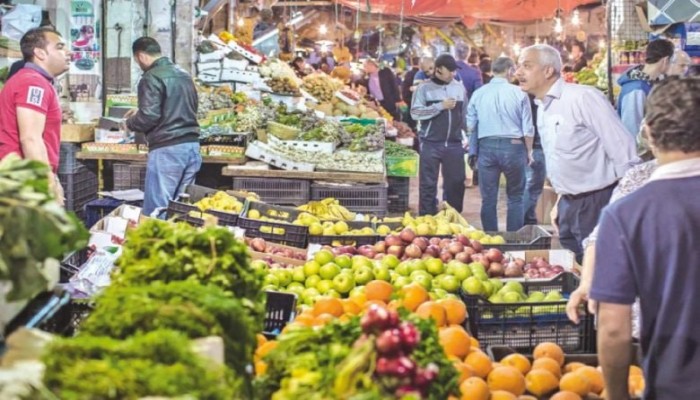 “تراجع التضخم” على ورق الحكومة.. والمواطنون في دوامة الغلاء والفقر