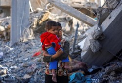 "اليونيسف" تحذر من إبادة أجيال فلسطينية: 64 ألف طفل بين قتيل وجريح في غزة خلال عامين