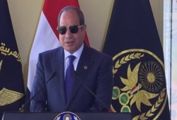قَسَمٌ في الهواء.. هل يريد السيسي التغطية على الغلاء وتدهور معيشة المصريين أم أن الأحوال تتحسن؟ أم ماذا؟!