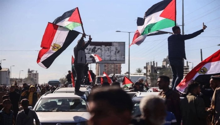 شاهد || أجمل صباح منذ عامين.. فرحة تعمّ شوارع غزة بعد إعلان وقف إطلاق النار