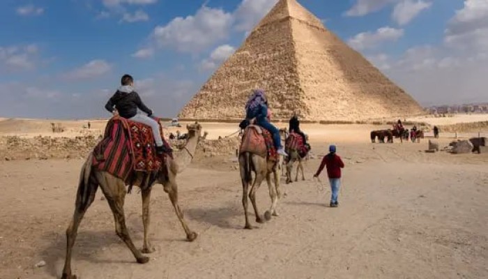 الاقتصاد المصري: خسائر فادحة تكشف فشل السياسات الحكومية بعد عامين من العدوان على غزة