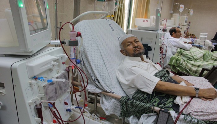 أزمة تتصاعد بسبب الدولار.. نقص أدوية الفشل الكلوي يهدد حياة المرضى في مصر