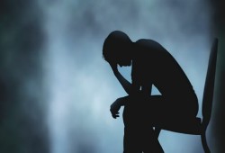 الصحة تعترف بفشل سياسات السيسي وحكوماته: واحد من كل خمسة مصريين مريض نفسي