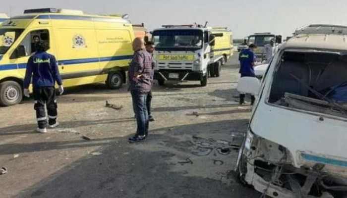 إصابة 12 شخصًا في تصادم مروع بين سيارتين على الطريق الزراعي بسوهاج