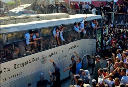 الأسرى الأردنيون الـ13 المحررون: شكرًا لغزة.. شكرًا للمقاومة