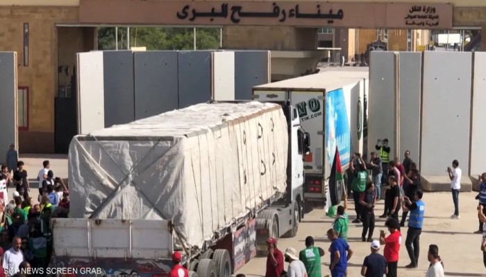 بالمخالفة لاتفاق شرم الشيخ...الاحتلال الصهيوني يحدد سقف المساعدات بـ300 شاحنة يوميا!!