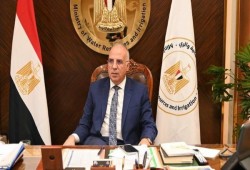 بدلا من محاسبة إثيوبيا... وزير ري السيسي يحمل الفلاحين مسئولية غرق منازلهم !!!!!
